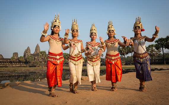Le Grand Tour Du Cambodge