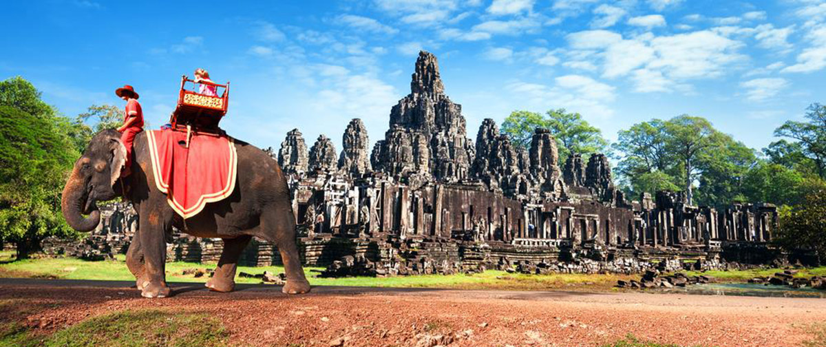 Des Temples D’angkor Et La Montagne Koulen