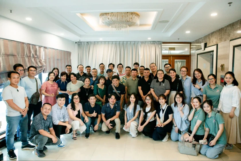Réunion des guides touristiques de 365 Travel dans le nord du Vietnam