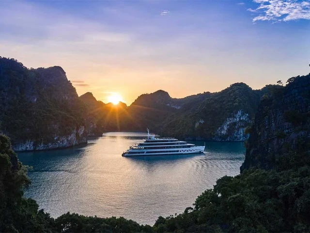 Guide d’initié de l’agence réceptive vietnamienne : Les meilleures croisières de luxe avec nuitée dans la baie d’Halong et la baie de Lan Ha